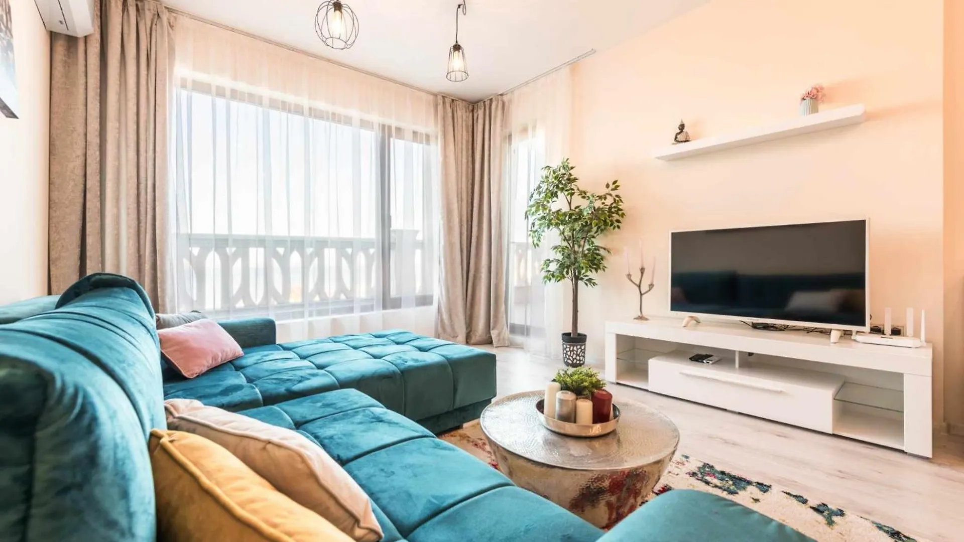 Azur Del Mar Seaview Apartment location