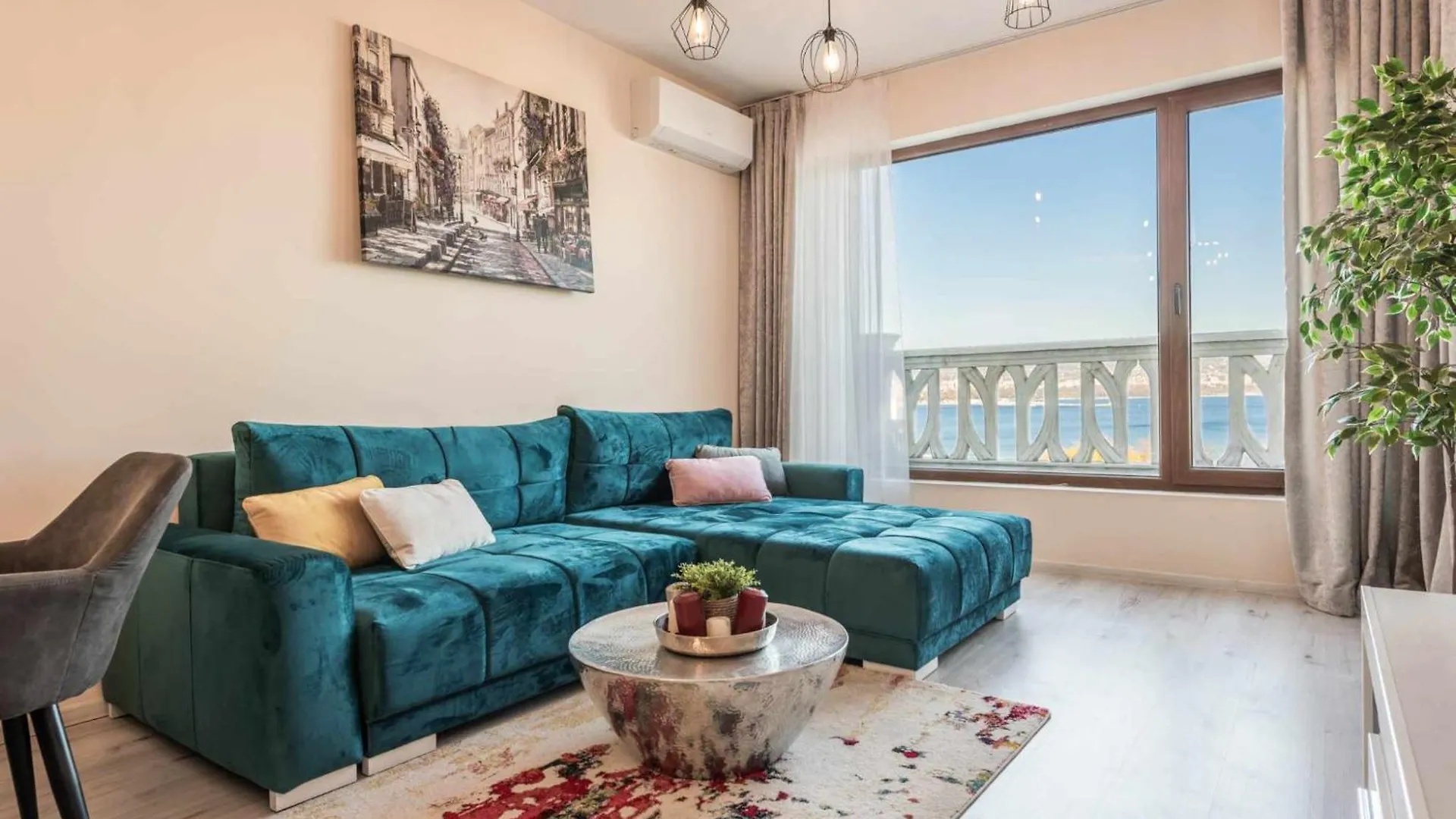 Azur Del Mar Seaview Apartment Varna