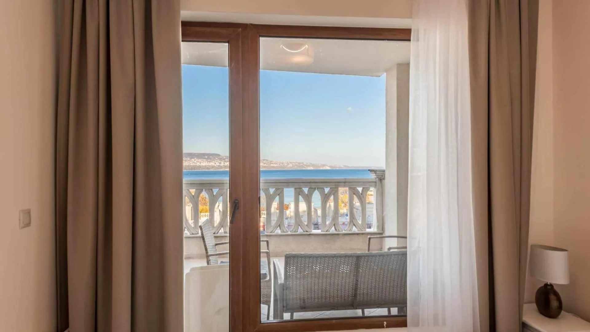 Azur Del Mar Seaview Apartment Varna